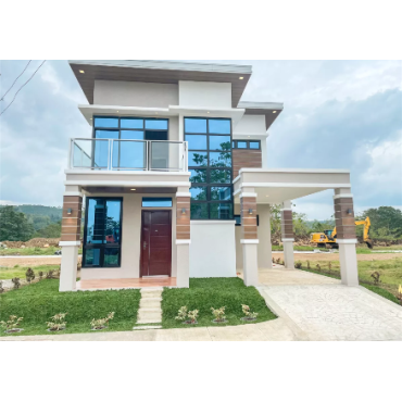 4-Bedroom House with...