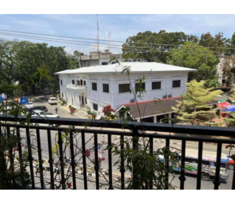 3-storey bldg Along Capistrano Street in Cagayan De Oro